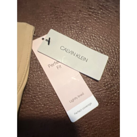 Calvin Klein Lightly Lined Nude Underwire Bra Size 40DDD Adjustable Straps - Picture 4 of 8